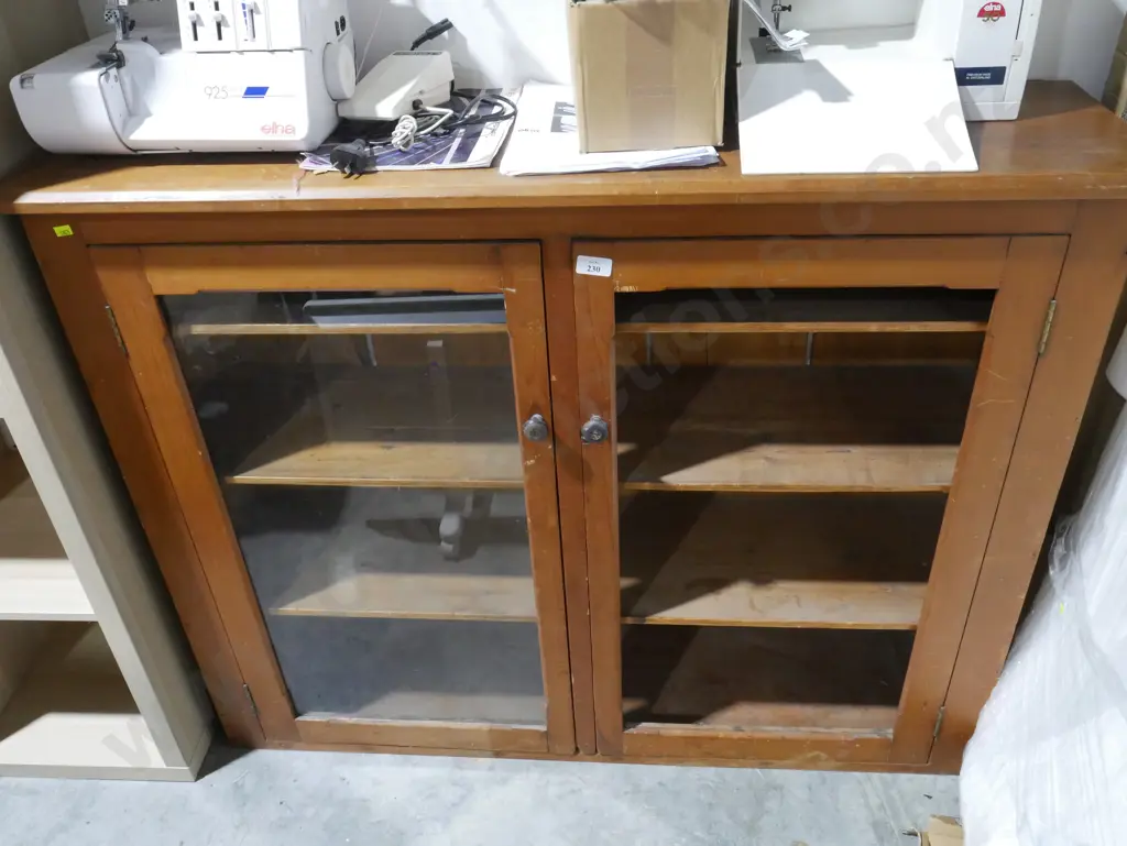 Display cabinet Image 1++