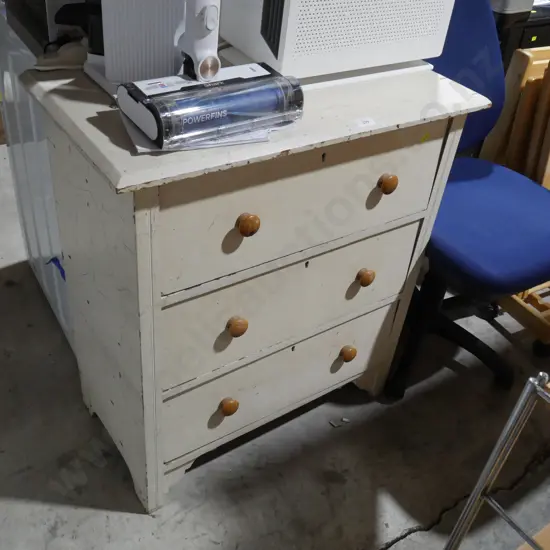 Chest of drawers
