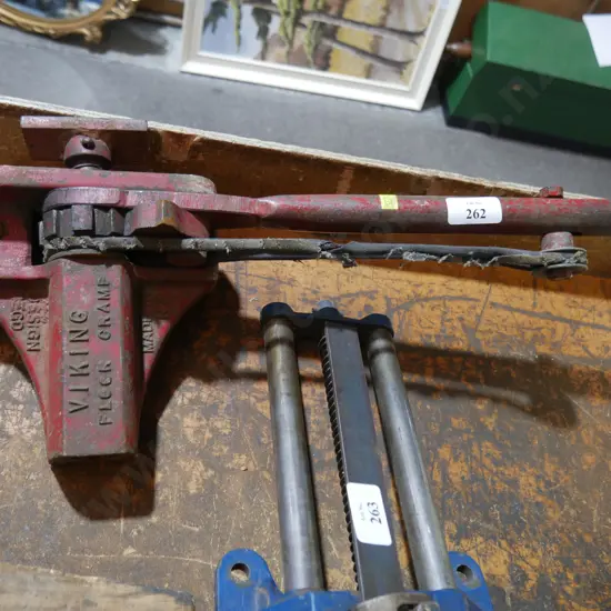 Viking floor crane