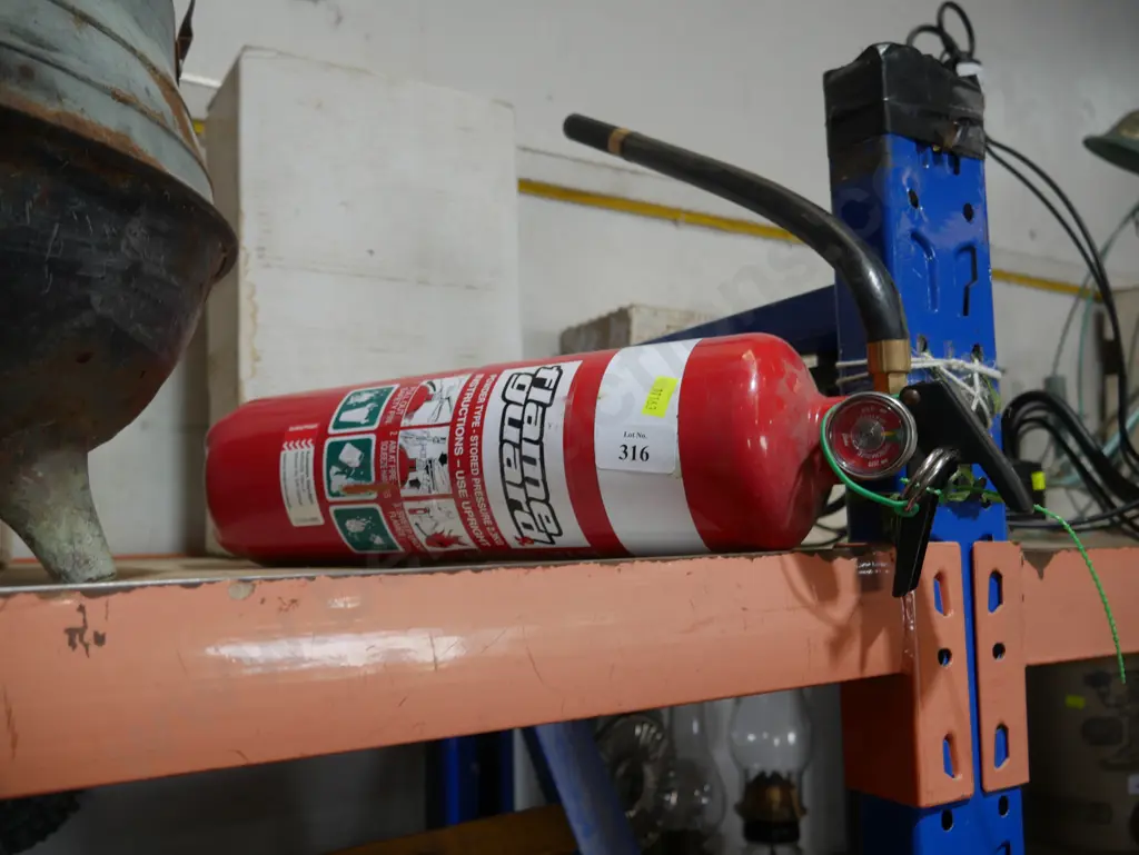 Fire extinguisher Image 1++