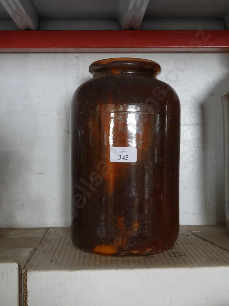 Stone jar Image 1++