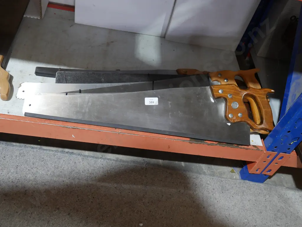 Assorted hand saws Image 1++