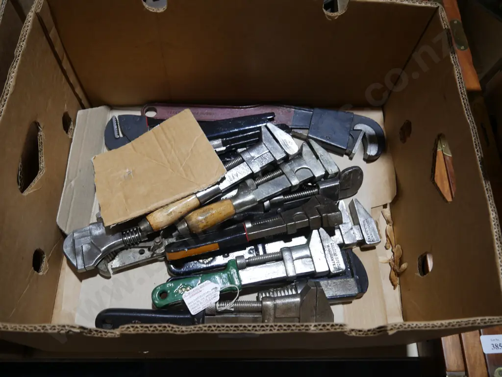 Wrenches Image 1++