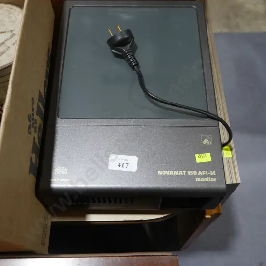 Slide projector
