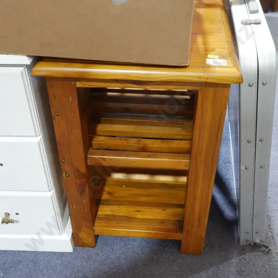 Occasional table