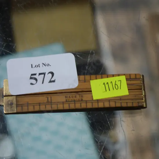 Folding ruler