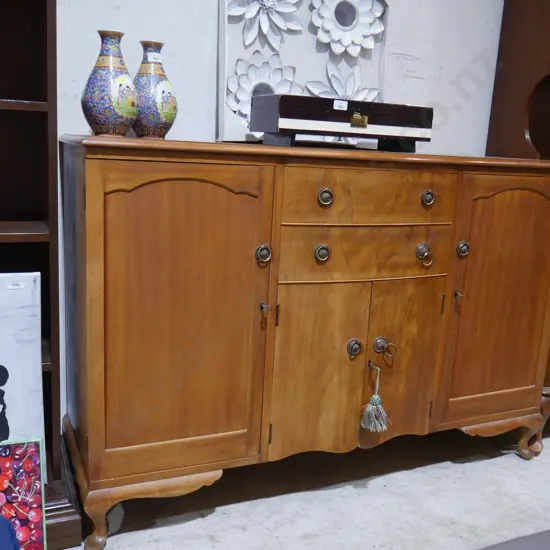 Sideboard