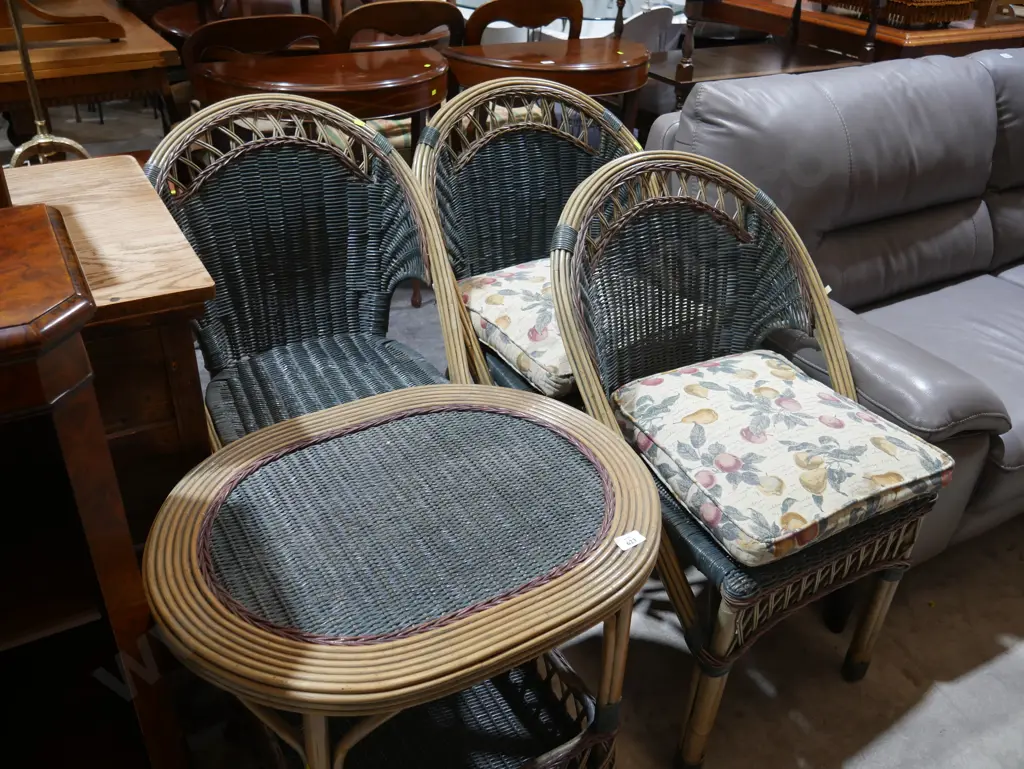 Cane table and three chairs Image 1++