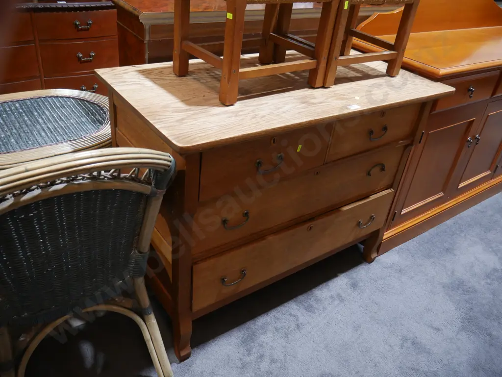 Chest of drawers Image 1++