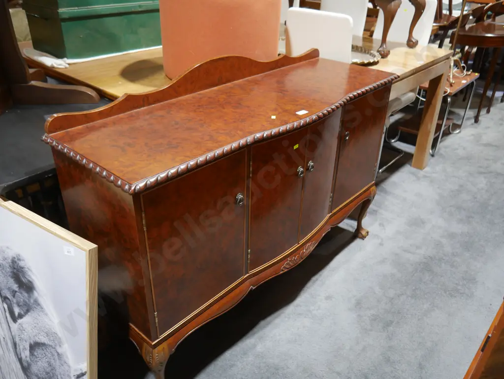Sideboard Image 1++