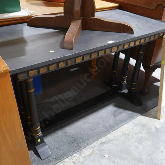 Occasional table