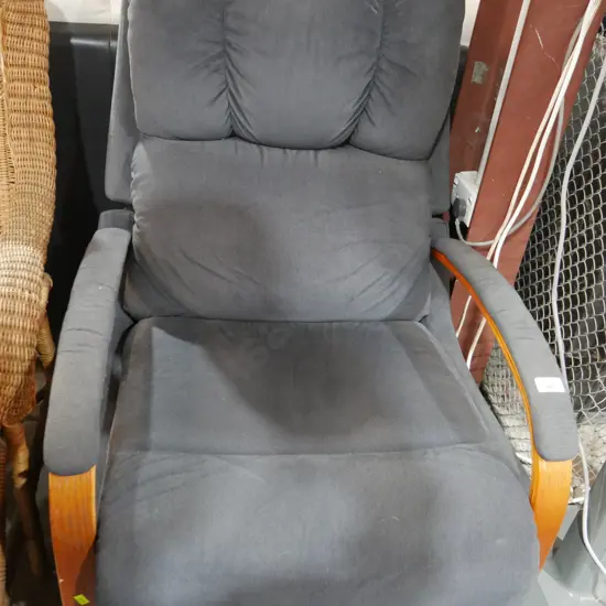 Electric armchair