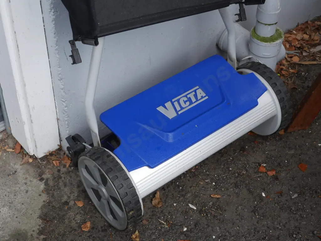 Victa push mower Image 1++
