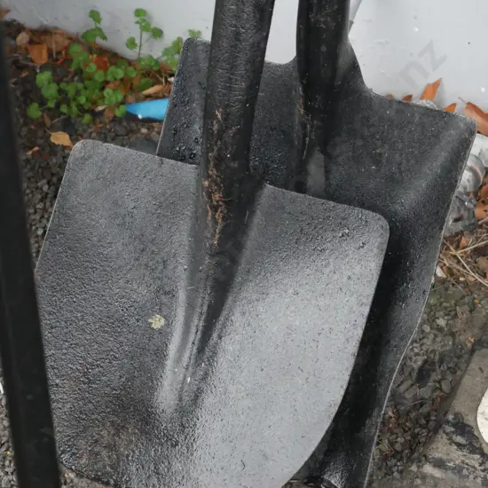 2 shovels