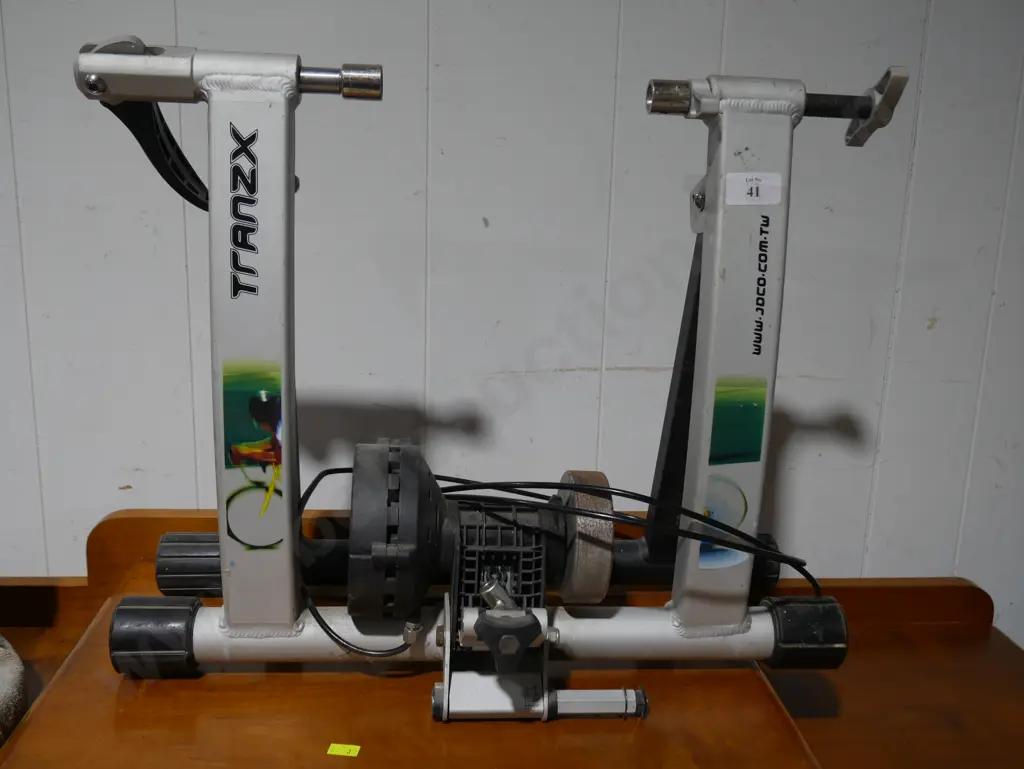 Cycle training holder Image 1++