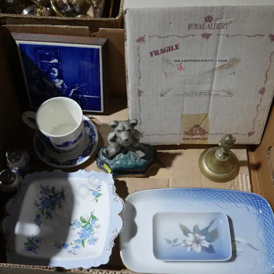 Ornaments, china