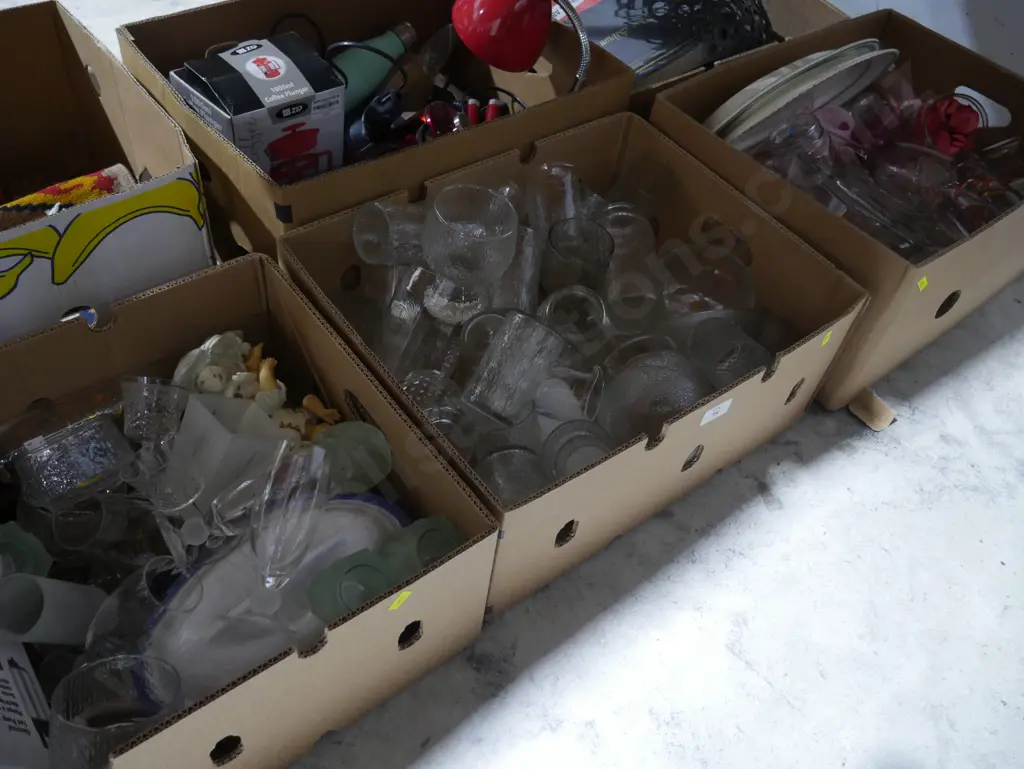 Glassware, 3 boxes Image 1++