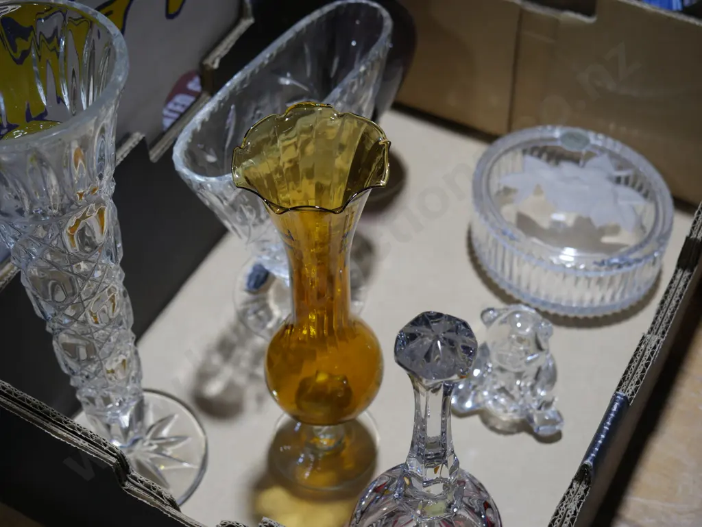 Glass vases, ornaments Image 1++