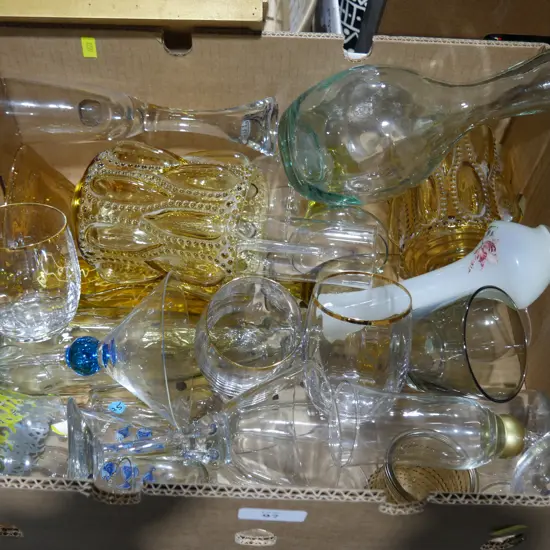 Coloured glass ware
