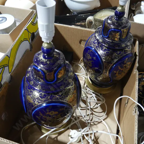 2 lamps