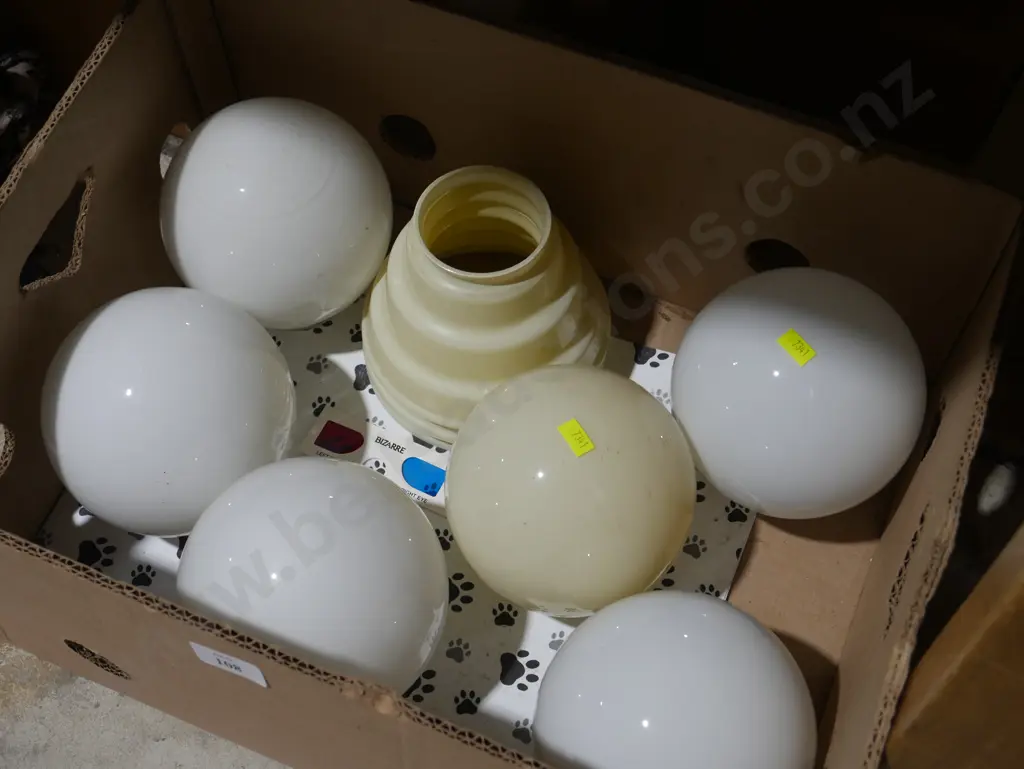 Glass light shades Image 1++