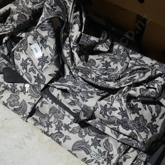 2 travel bags