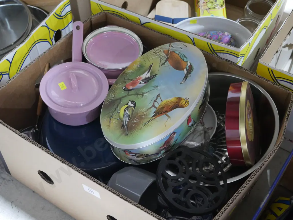 Bowls , pots Image 1++