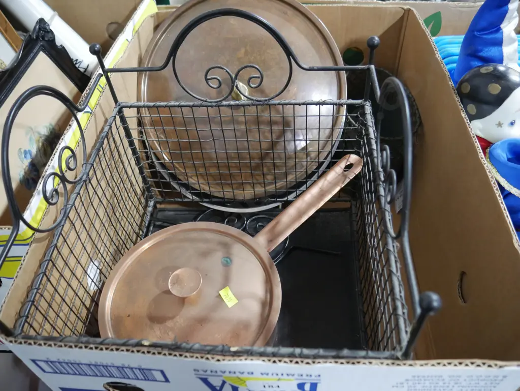 Copper pots etc Image 1++