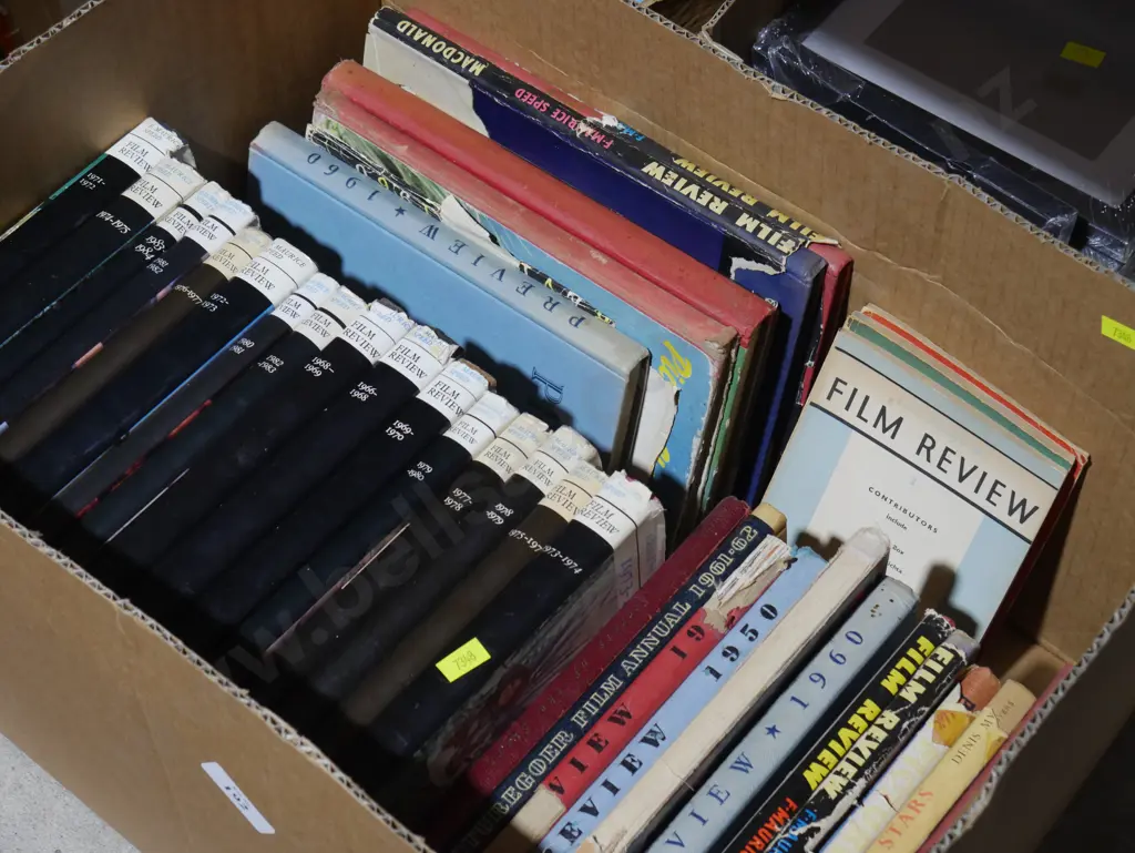 Film review books Image 1++