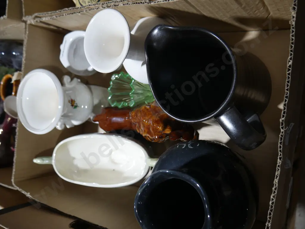 Vases ,  jug Image 1++