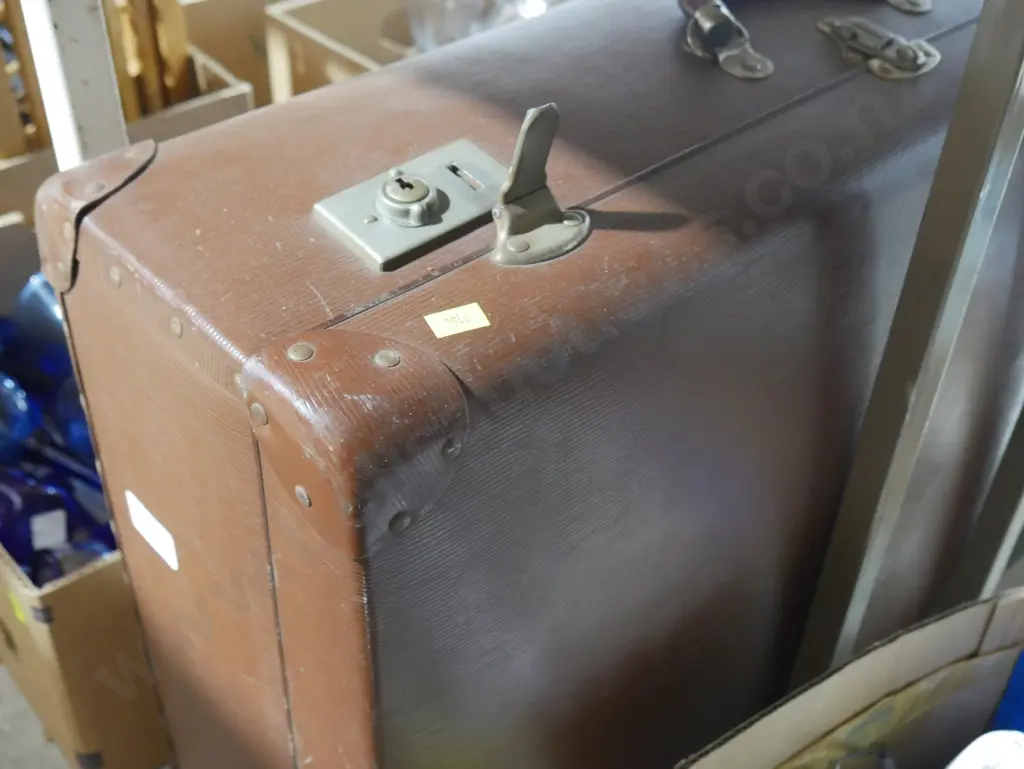 Old suitcase Image 1++