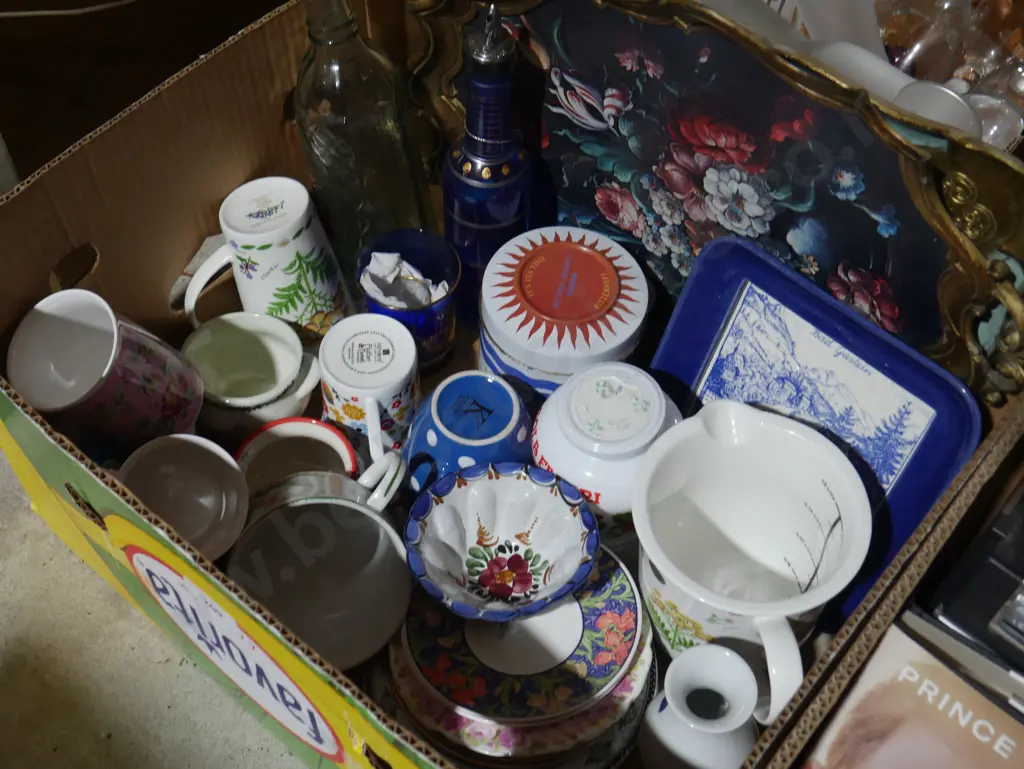 Coffee cups bottles ect Image 1++