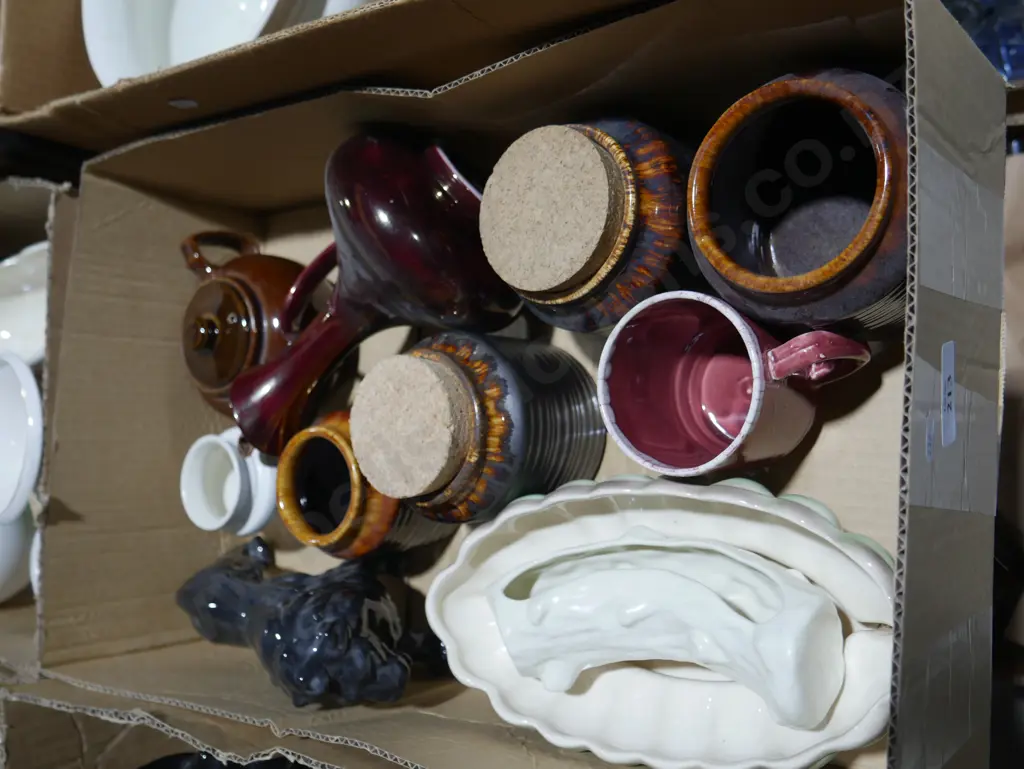 Teapot containers figurine etc Image 1++