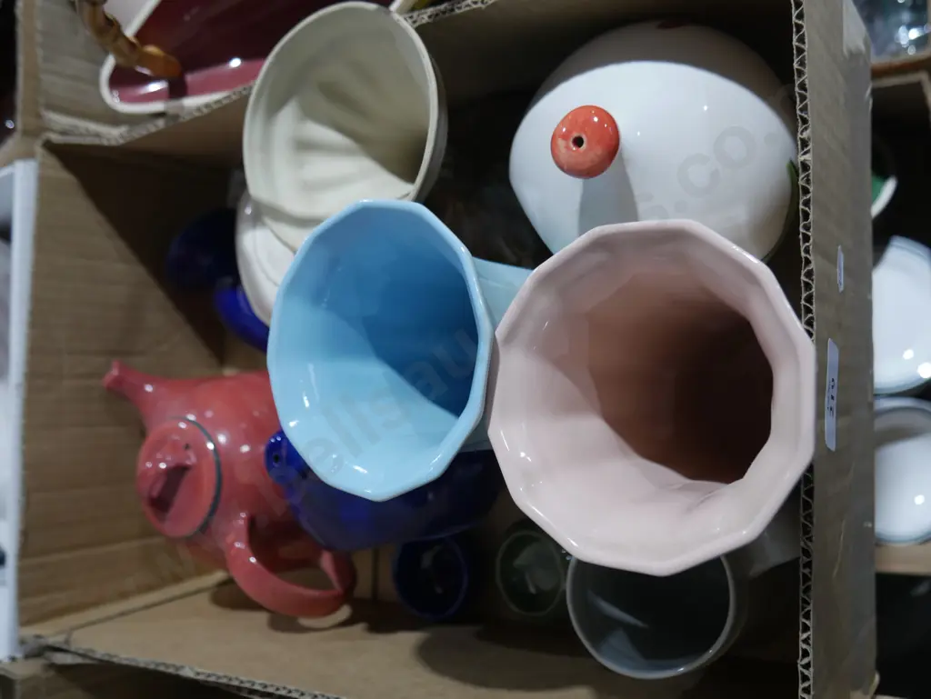 Vases teapots Image 1++