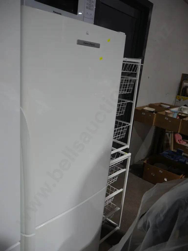 Fisher & Paykel fridge freezer Image 1++