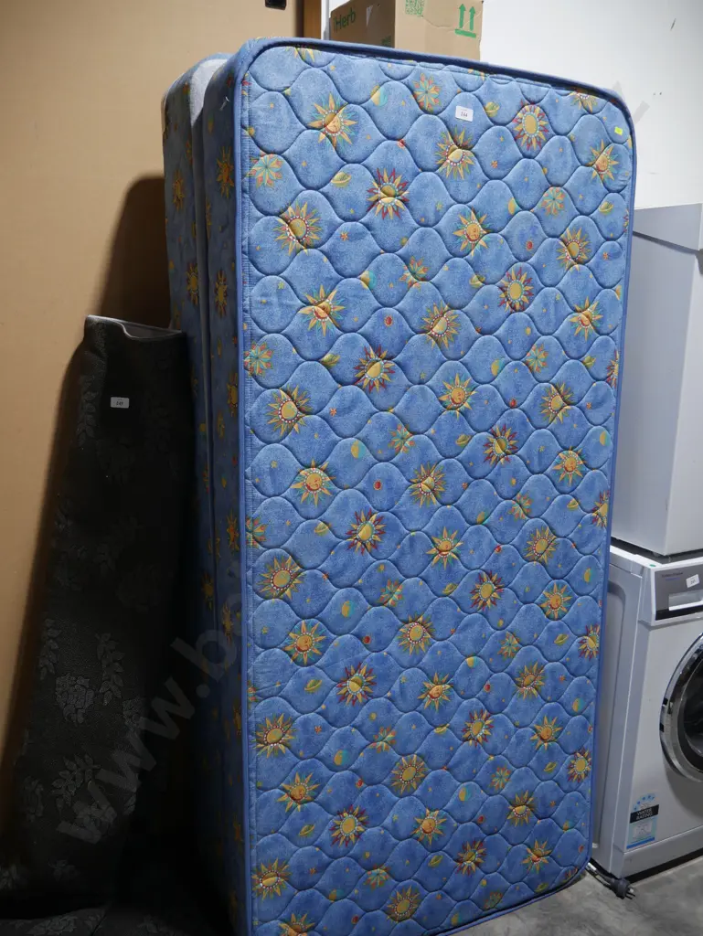 Single base and mattress Image 1++