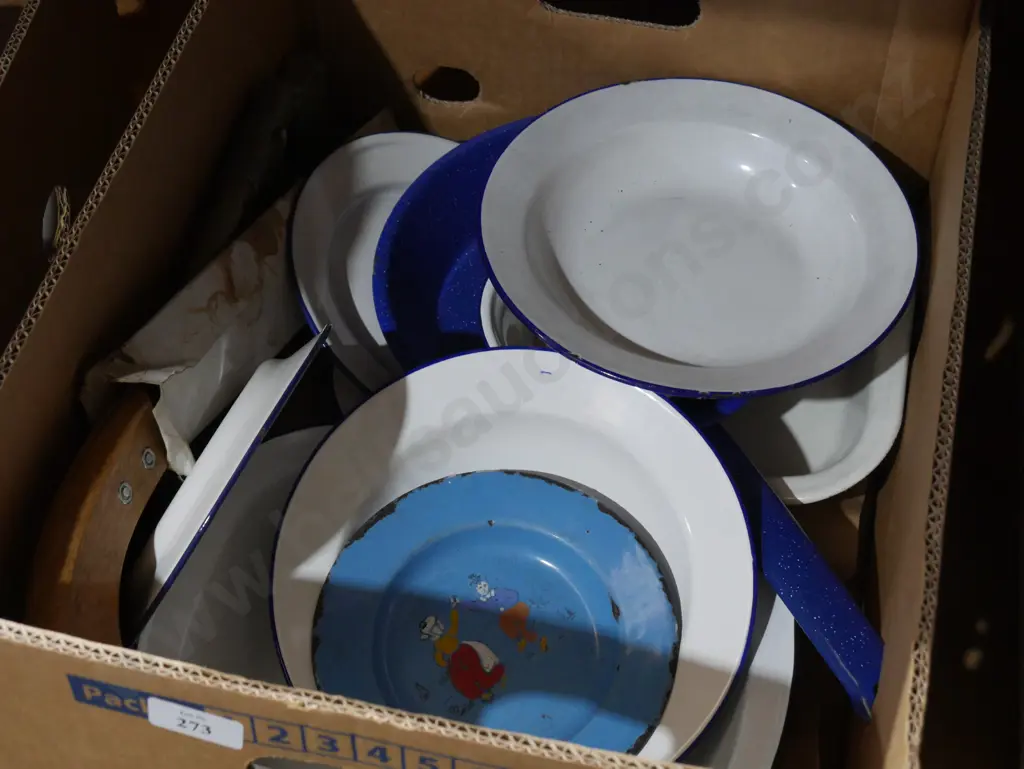 Enamel plates bowls Image 1++