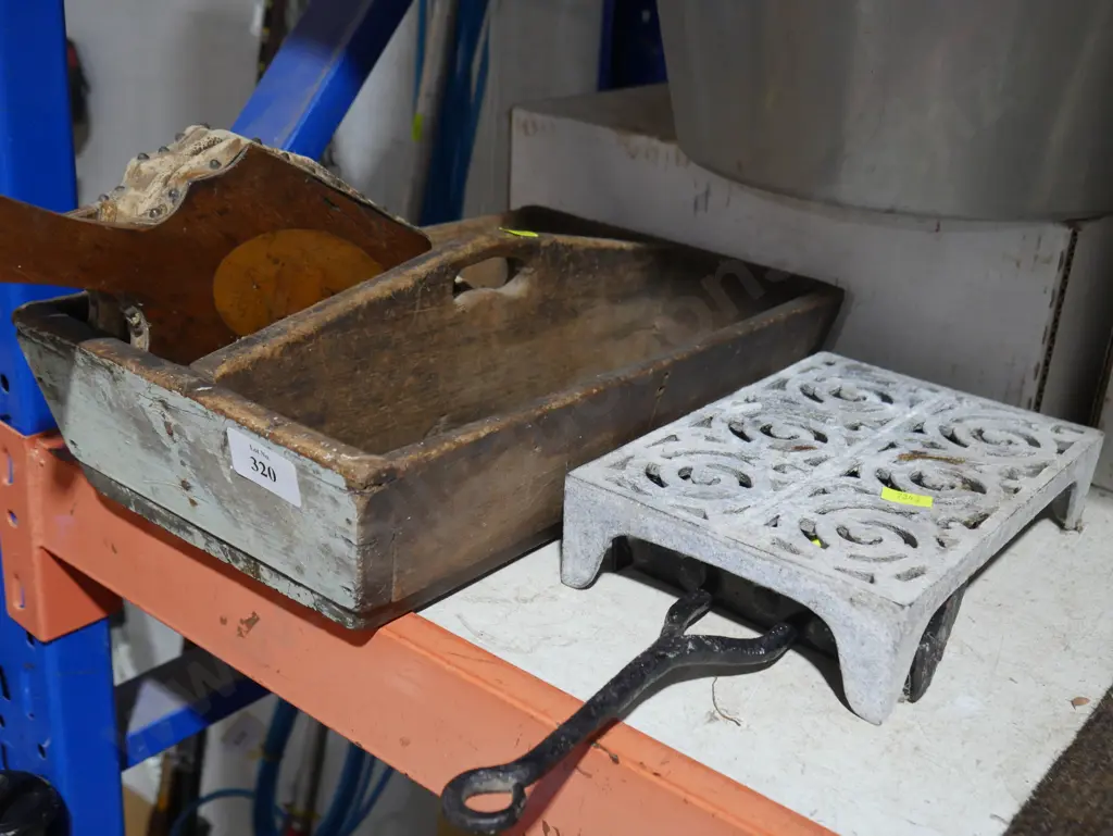 Trivots, Wood ware Image 1++