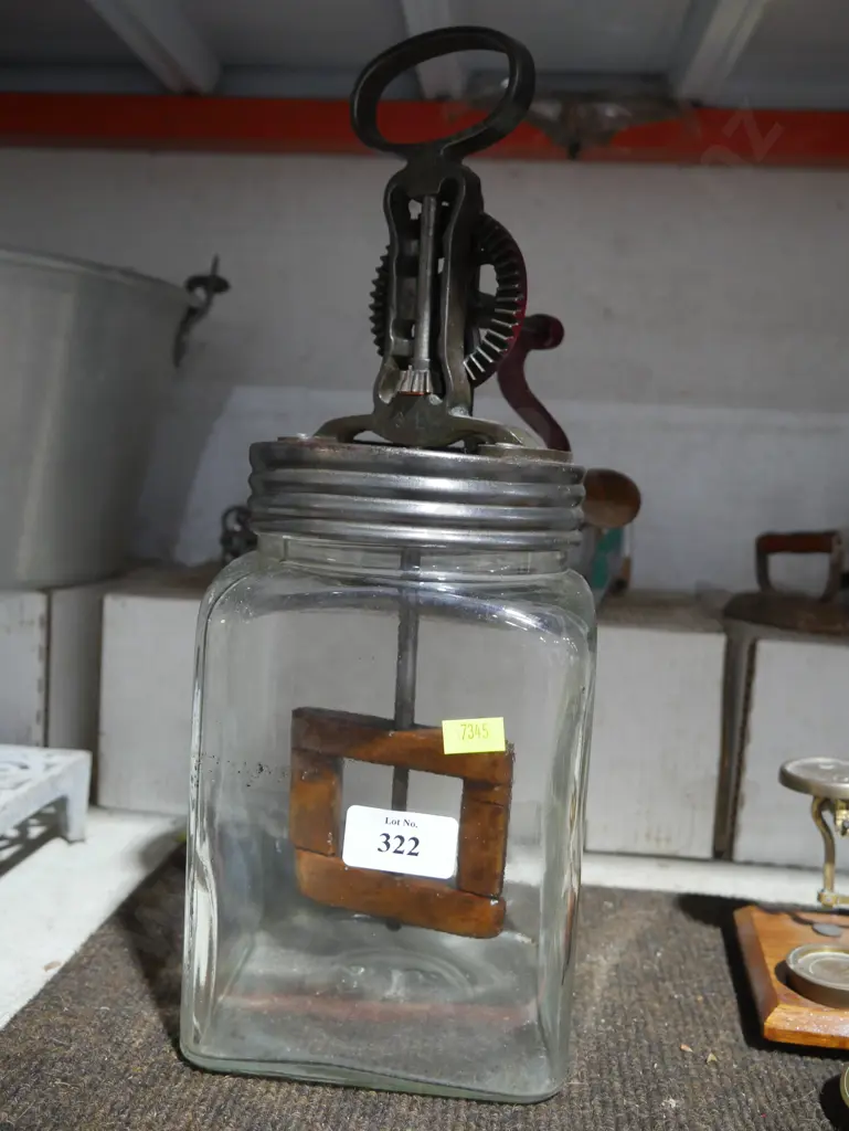 Butter churn Image 1++