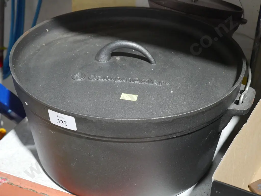 Cast iron Camp oven Image 1++