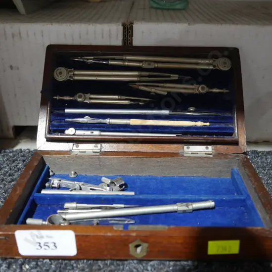 Drawing set
