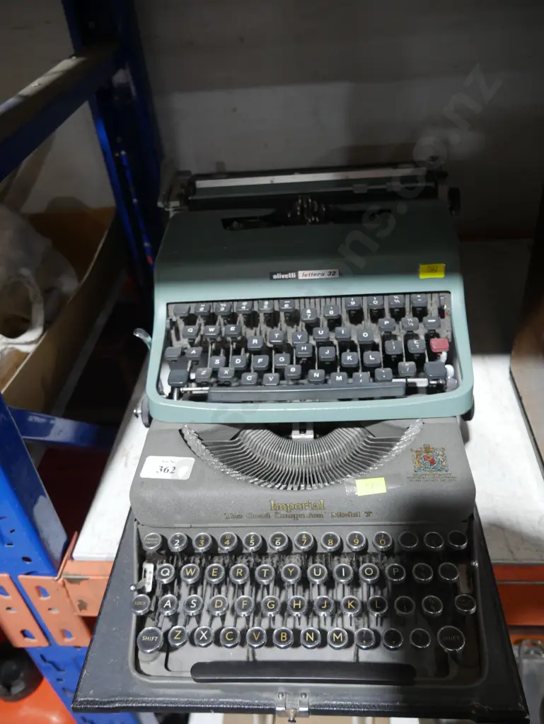 Typewriters Image 1++