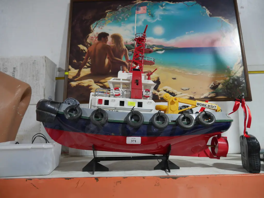 RC model tug boat Image 1++