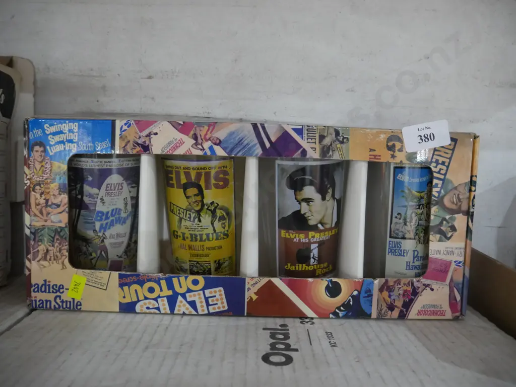 Elvis cups Image 1++