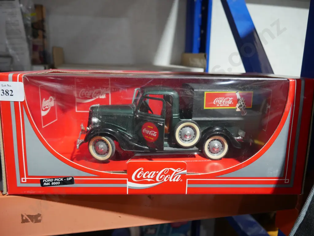Ford coca cola truck Image 1++