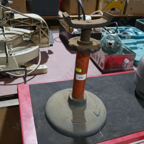 Axle stand
