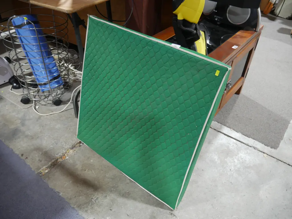 Card table Image 1++