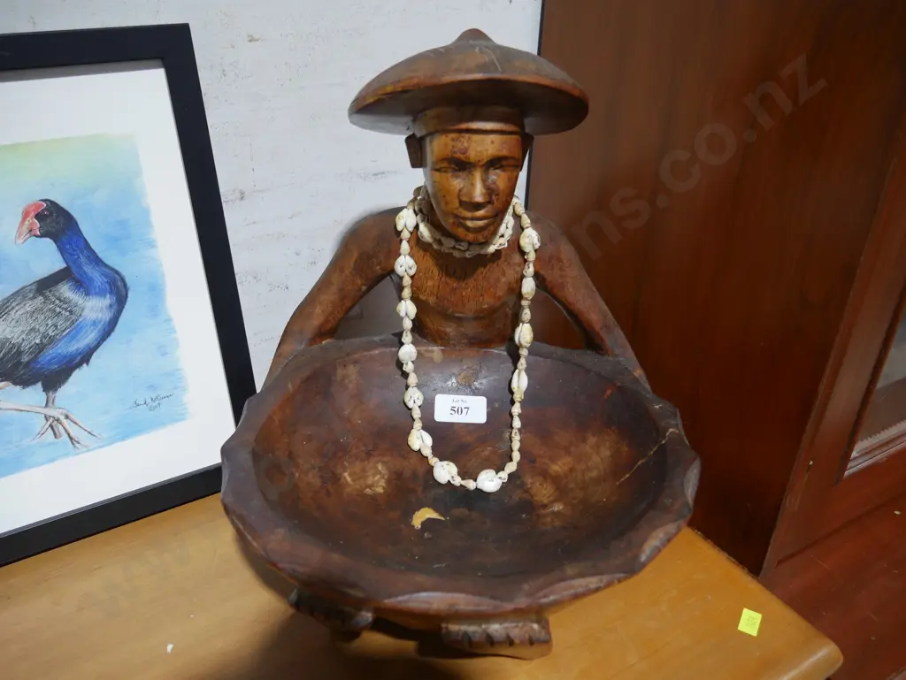 Carved wooden Asian bowl Image 1++