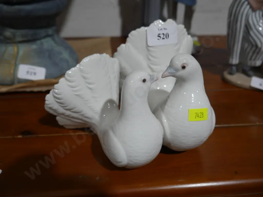 Lladro doves Image 1++