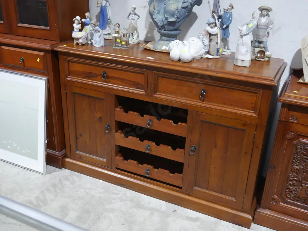 Sideboard wine cabinet Image 1++